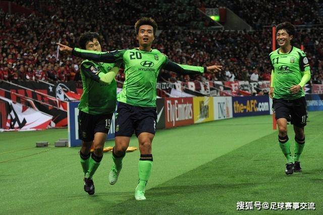 山东泰山“雷神之力”爆发 本季首个帽子戏法诞生